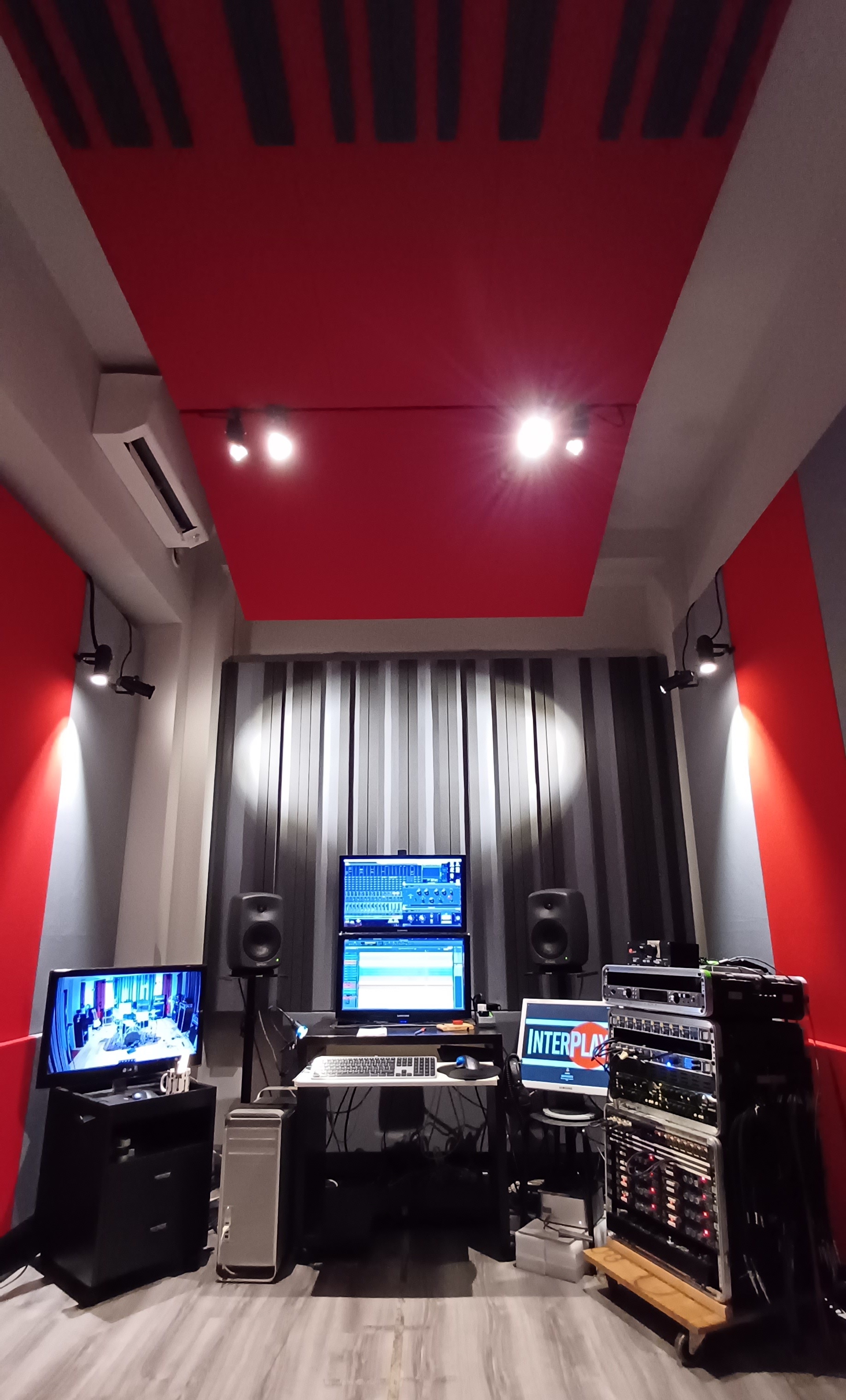 20241217_regia 2 wide vertical